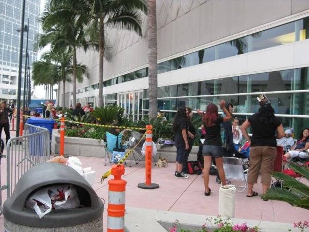 The start of the line of Hall H. This went way back and looped back around and started another line.