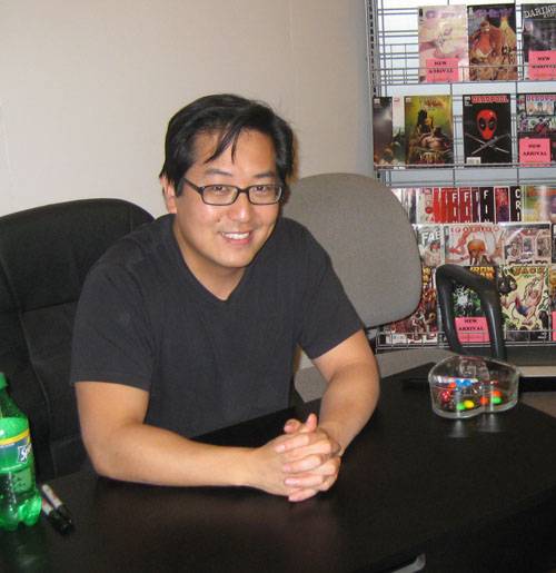 Frank Cho visits with CAF's Bill Cox