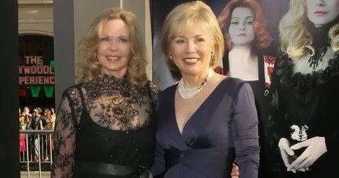 kathryn-leigh-scott-and-lara-parker-dark