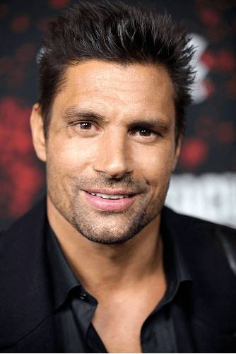 Manu_bennett