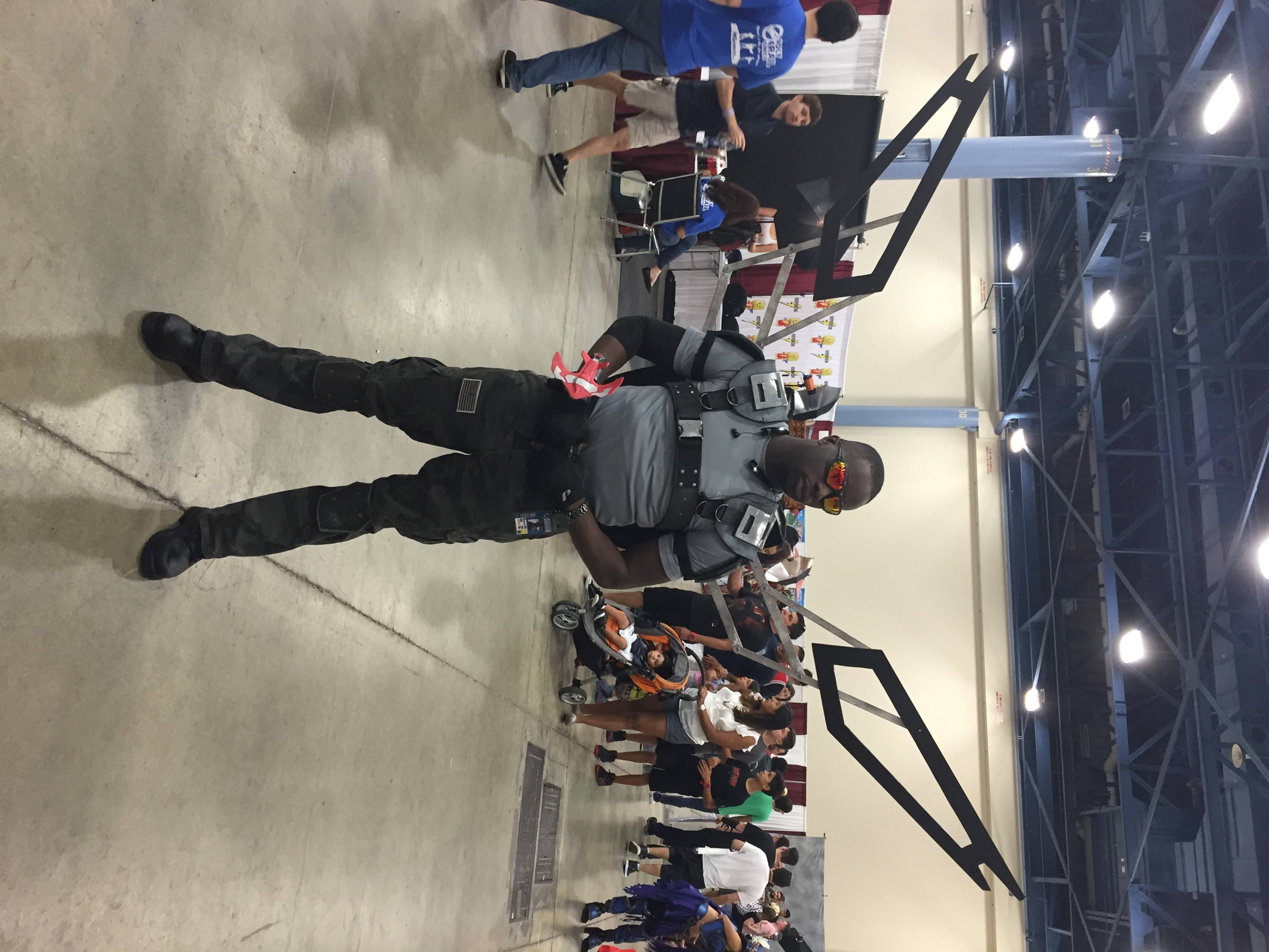 Now that's a good idea: homemade wings to fly to the front of autograph lines.