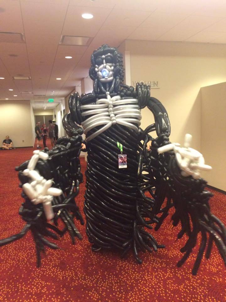 This cosplay (yes, a person is inside) was made using 318 ballons!